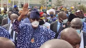 Buhari arrives in Ogun, begins inauguration of projects