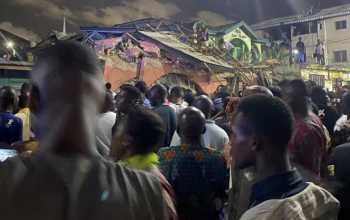 Breaking: Many feared trapped as three-storey building collapses in Lagos (video)